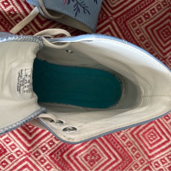 Converse Blue Floral High-Top Sneakers Size 8.5 - Picture 7 of 10